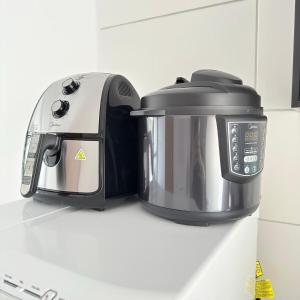 47NV Studio Liberdade SP 300 mts Metro Japão, acomoda até 03 pessoas