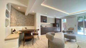 Appartements Cannes - Appartement 4 pieces - jardin - proche Palais des Festivals : Appartement 3 Chambres