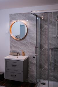 1-Minute Walk to Main Square, Wellness Access