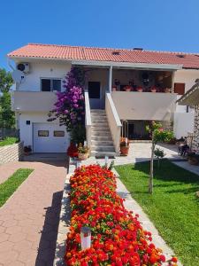 Apartman "Flower Garden"