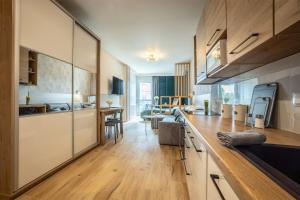 WiguryTower Garden 210