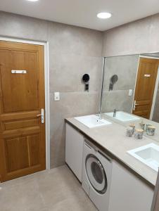 Villas Villa Les Deux Soeurs Bord de mer et Jacuzzi : photos des chambres