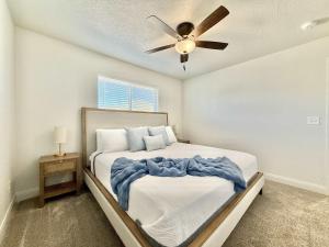 Townhome in Glendale UT near Zion with hot tub