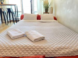 Квартира в Аркадии в стиле лофт с большой лоджией прекрасным видом на море и город!