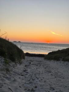 Maisons de vacances Gite L ' Escale 300 m a pied des plages : photos des chambres