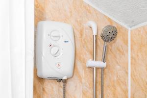 3 Bed House With Free Street Parking