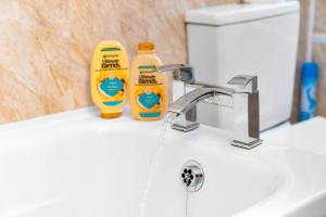 3 Bed House With Free Street Parking