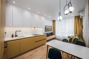 18-100 in RC Poetika, 25E Degtyarivska Street, Building 3, First Collection,Petrovdom Apartments