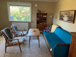 House in Karkashult near lake and Svenljunga town