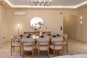 Luxury 3BR - 3 Ensuites - Pool By Beithady - BH-26-301