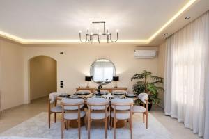 Elegant 3BR Apt - 3 Ensuites - Pool - By Beithady - BH-26-204