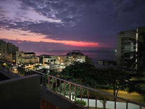 Coastal Bliss, 3BR Umhlanga Apartment With Ocean View