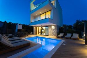 Luxury Villa Favela with heated pool