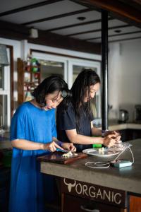 The Yak Lake House - Hostal Bacalar