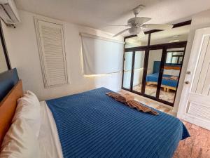 Ocean View, 2 Bedrooms, King Beds, pool, beach