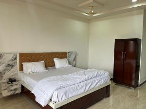 RR Grand Hotel &banquet Hall