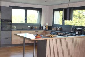 Maisons de vacances Gite ecologique avec vue Foret & Vallee Dordogne ! : photos des chambres