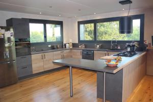 Maisons de vacances Gite ecologique avec vue Foret & Vallee Dordogne ! : photos des chambres