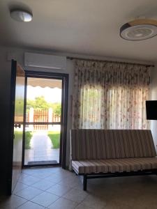 THE HOUSE WITH THE VIEW