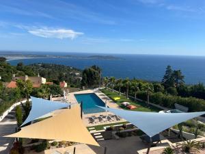 Villas Villa 5 BDs Breathtaking Views Large Pool Jacuzzi : photos des chambres