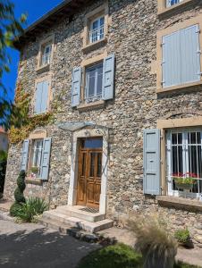 B&B / Chambres d'hotes La Maison d-Arlette - Maison d-Hote et Gite au coeur de l-Isere a 10 mn de Voiron, capitale de la Chartreuse, et du Lac de Paladru : photos des chambres