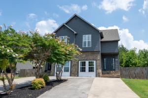 Dreaming Bear By Avada Properties