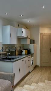 Charmant studio - AC - Piscine - Terrasse - Parking