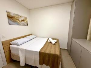 Flo - 1001 - Central novo, andar alto-2quartos com Ar-Cond Q e F