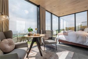 The View at Lahill Craig - Douglas