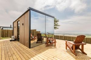 The View at Lahill Craig - Douglas