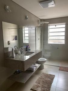 350 metros da praia Gonzaga local turístico