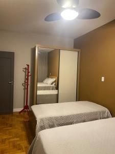 350 metros da praia Gonzaga local turístico