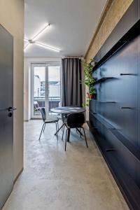 Design cozy living in the heart of artist district