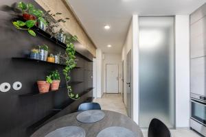 Design cozy living in the heart of artist district