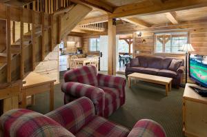 Rock Crest Lodge & Cabins