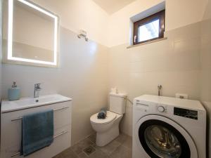 Apartma Flora - Apartment Flora 