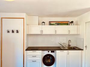 parlementia surf studio