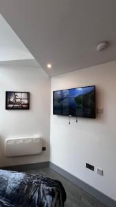 1 Bedroom Lavish Studio Apartment