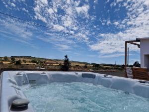 Novo! Jacuzzi, campo e praia