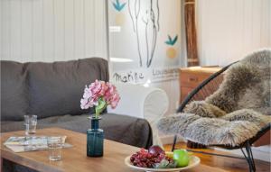 2 Bedroom Gorgeous Home In Askeby