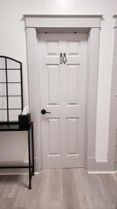 Grand Manor - Big 2 Bedroom - USA Side