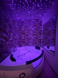 Gianvenuti House Rome - Metro A with Jacuzzi