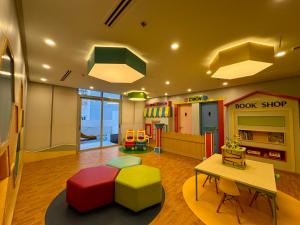 The Palladium - 1Bedroom Pool-View