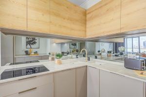 One Rosebank- 2 bedroom PentHaus on sixth