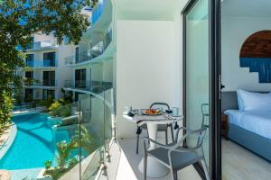 Studio with Pool View Balcony in Veleta