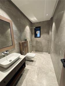 Skywood Villa Apartment