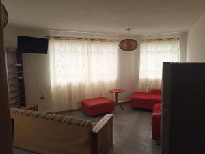 Amplio, cómodo y tranquilo a 10 min del aeropuerto, basilica y centro