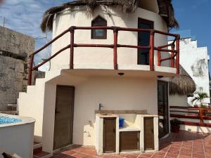 Luxury Seaview 3bed 3 bath Penthouse Playa Centro Private Roof Deck with Plung Pool