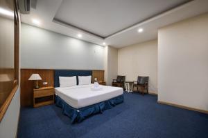 Sunshine Airport Hotel