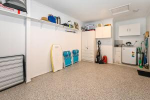 Cosy, Charming, Central Caloundra Getaway